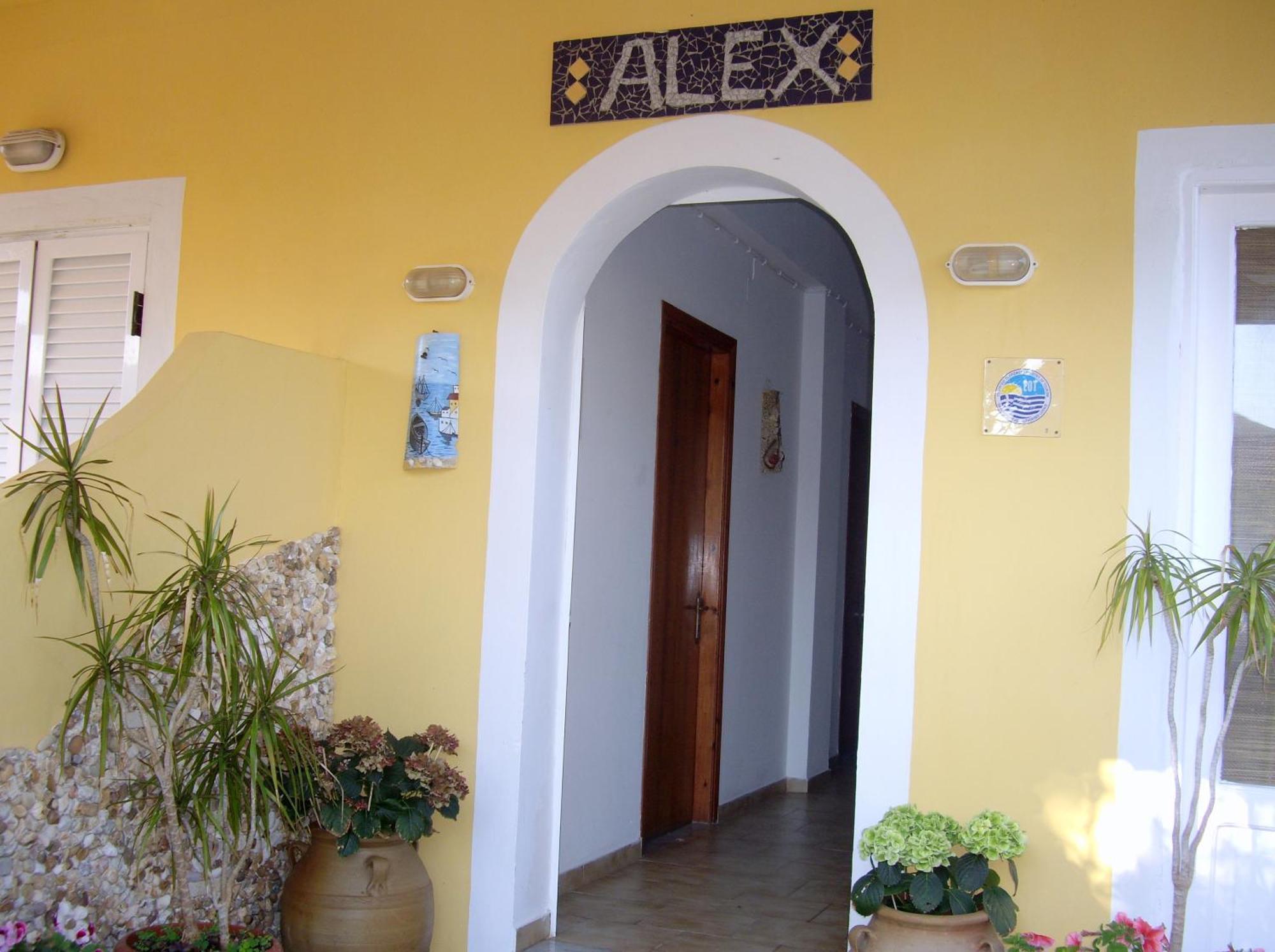 Alex Studios & Apartments Arillas  Ruang foto